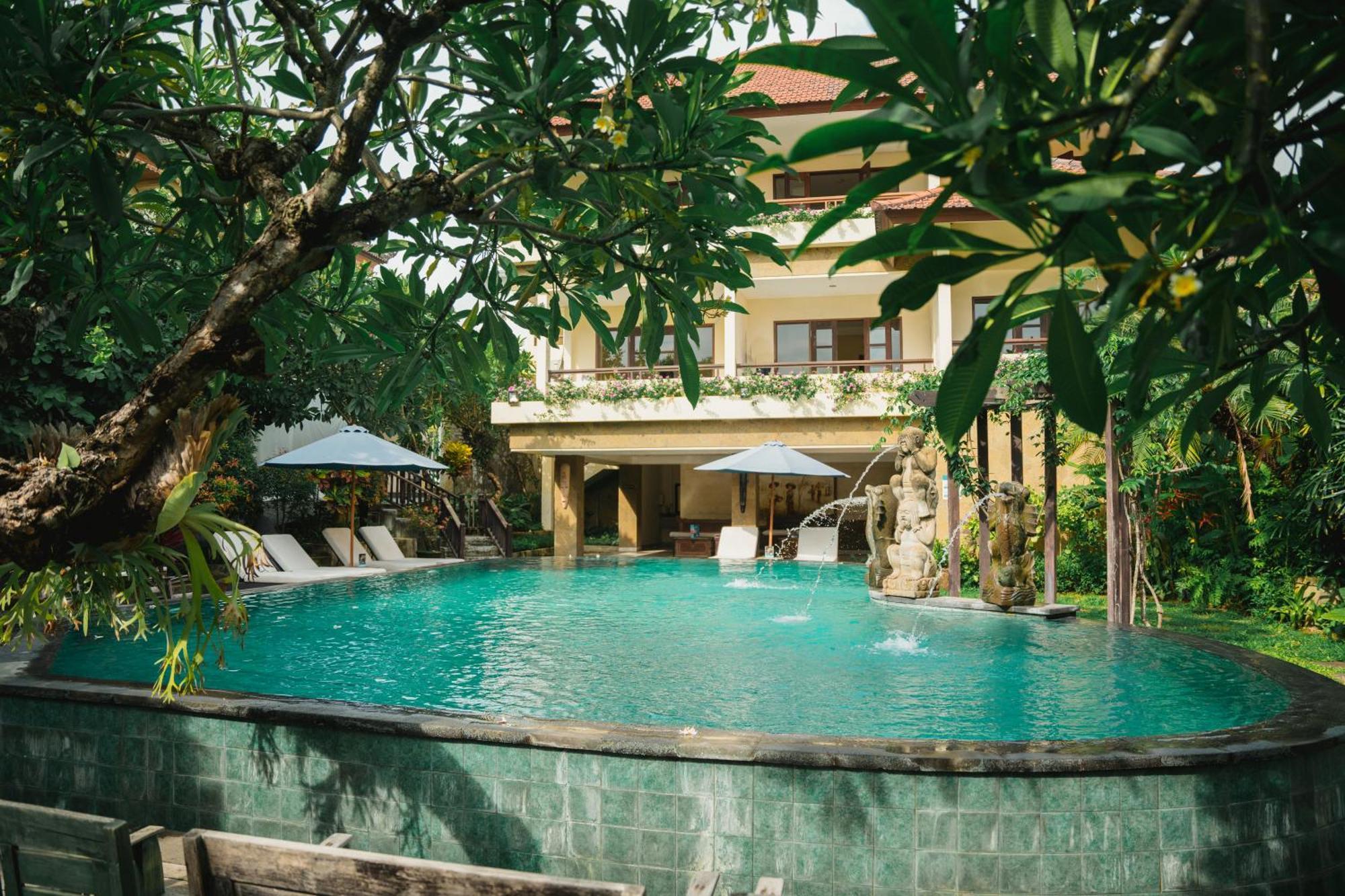 Sri Phala & 4* Sanur