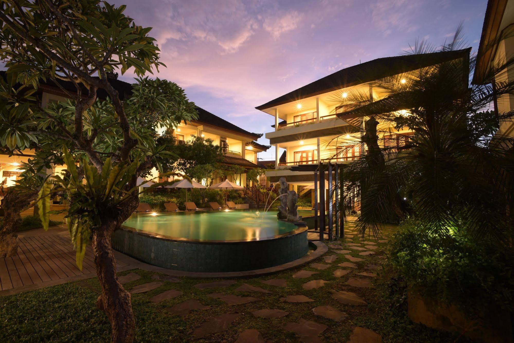 Sri Phala & Resor 4*
