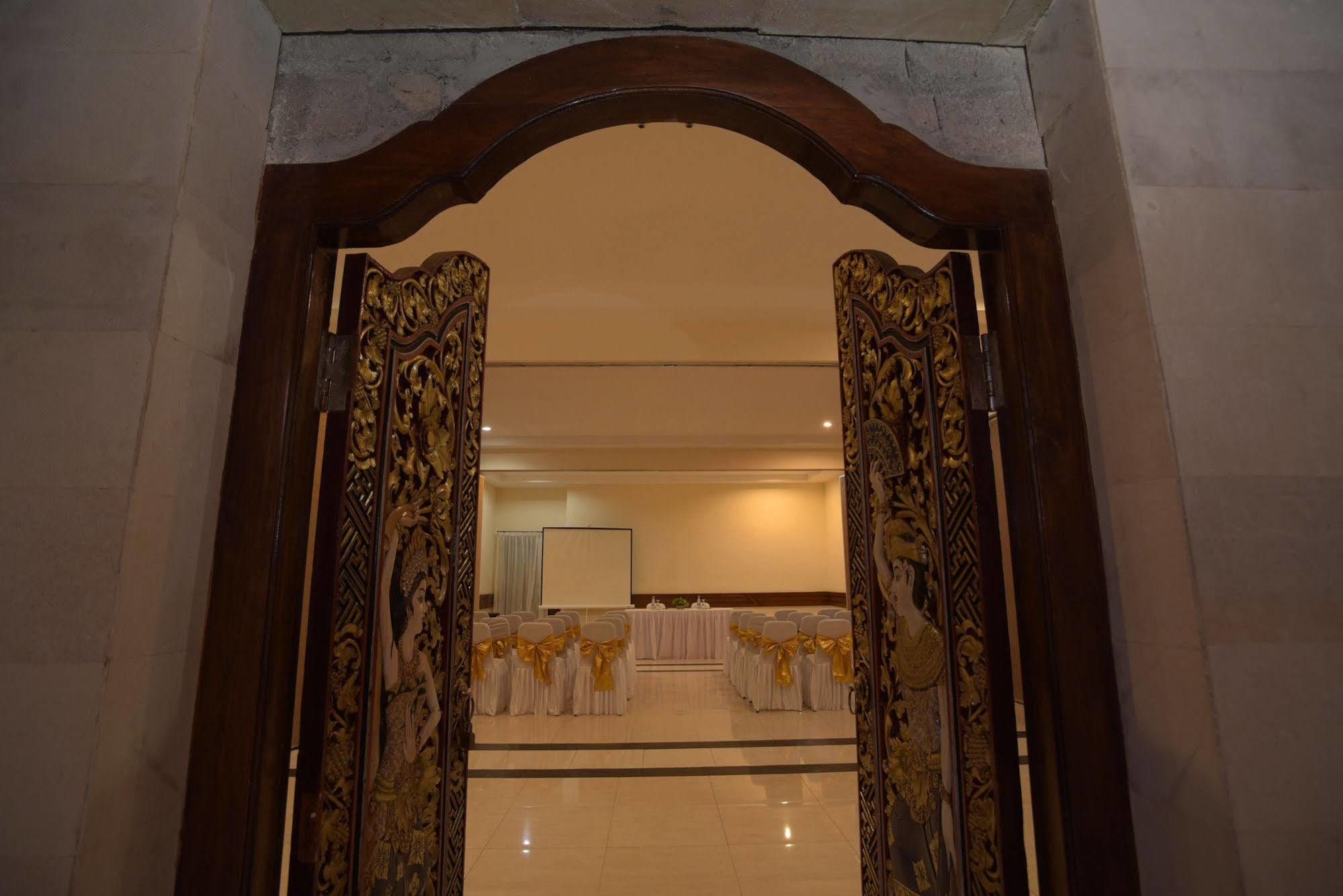 Resor Sri Phala & 4*